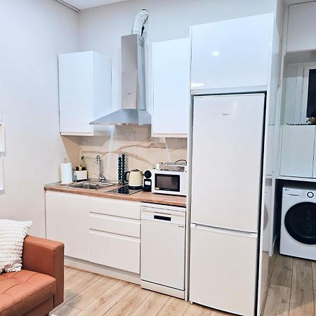 Acogedor Apartamento En Atocha By Bebalmy Madrid Exterior foto
